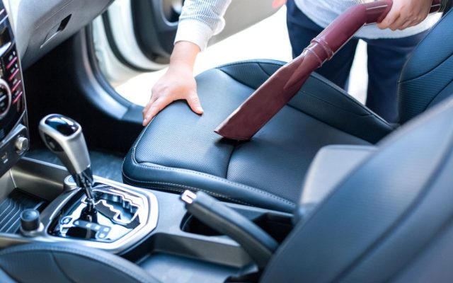 Quy trình vệ sinh nội thất xe ô tô tại nhà