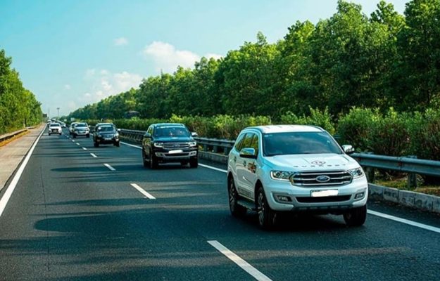 Giữ khoảng cách an toàn khi tham gia giao thông