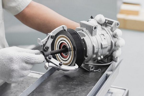 bảo dưỡng lọc điều hòa ô tô