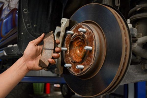 Lưu ý sử dụng để phanh bền hơn